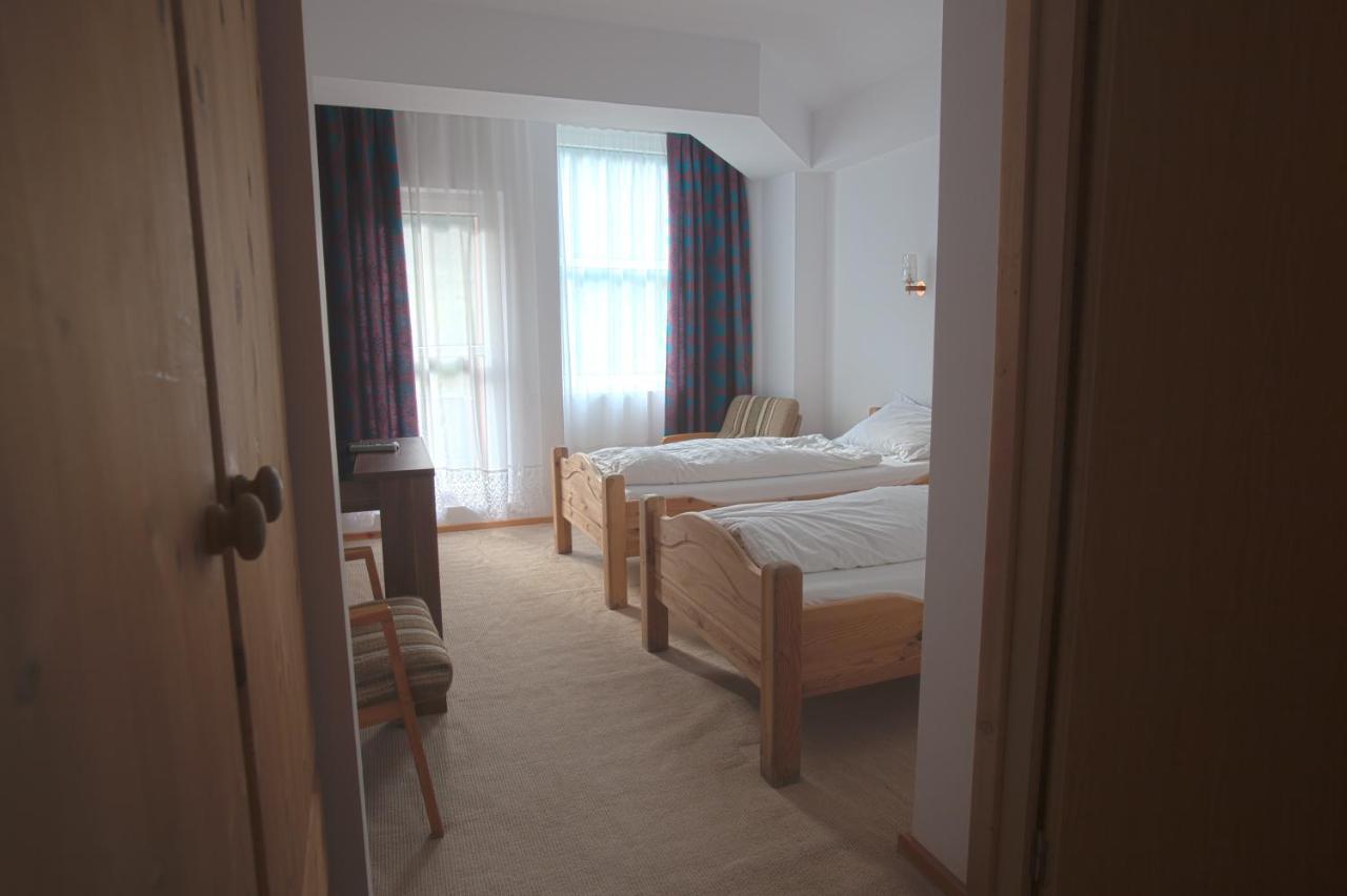 Hotel Time-Out - Valea Oltului Balota  Exterior foto